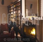 19-12-2003 Robert Schoemacher at home in Scheveningen.

[keywords]Posed: Full Length, Eyecontact, Fireplace, Plastic Surgeon[/keywords]